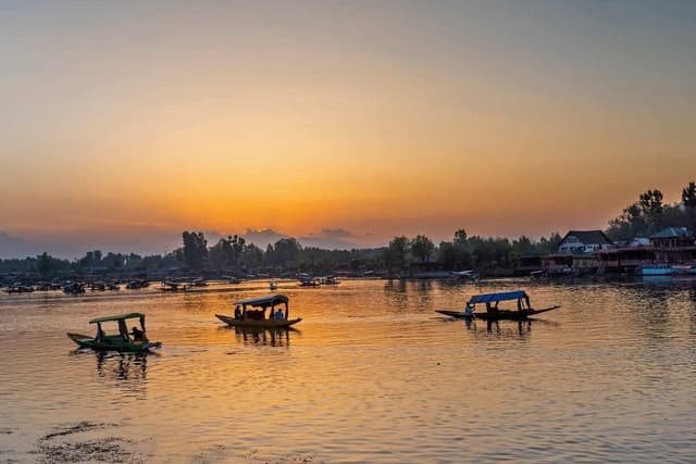 04NIGHTS-05DAYS TEMPTING KERALA PACKAGE 