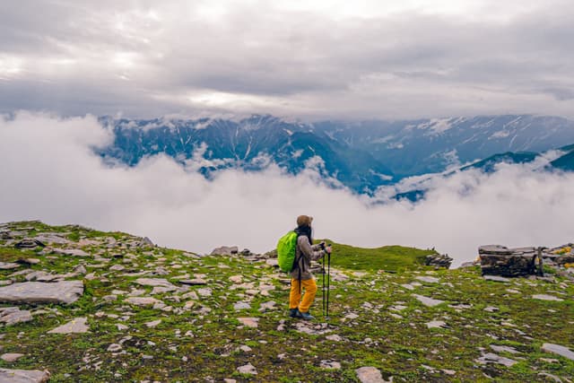 DELHI-KULLU-MANALI-CHANDIGARH-DELHI                       