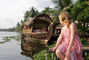 4 NIGHT 5 DAYS KERALA HOLIDAY SPECIAL PACKAGES